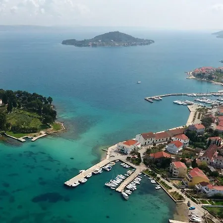 Nyaraló Ana & Marko-island *