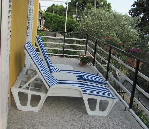 Ana & Marko-island Nyaraló